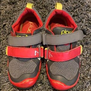 Plae Velcro sneakers Red and grey